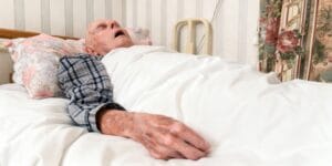 Yaşlılarda Yara Bakımı: Nelere Dikkat Edilmeli?